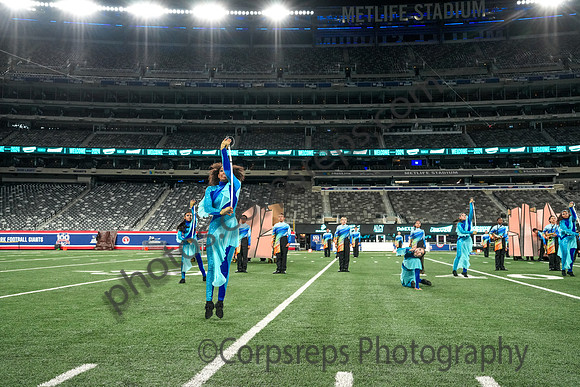 Elizabeth_241012_MetLife Stadium-02600