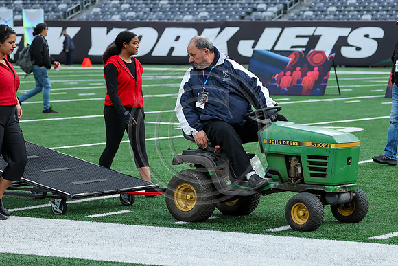 Arthur_L_Johnson_231104_MetLife_Stadium-JB00003