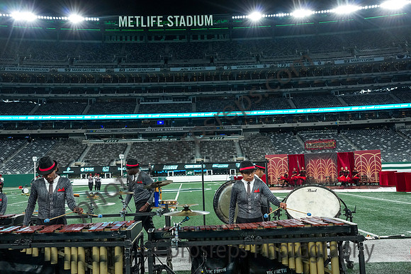 Elizabeth_251108_MetLife-cm03325