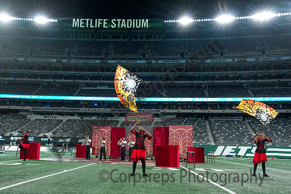 Elizabeth_251108_MetLife-cm03354