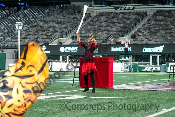 Elizabeth_251108_MetLife-cm03357