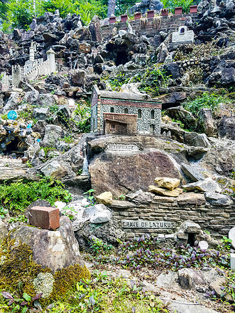Ave Maria Grotto-122749