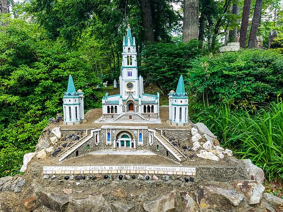 Ave Maria Grotto-123304