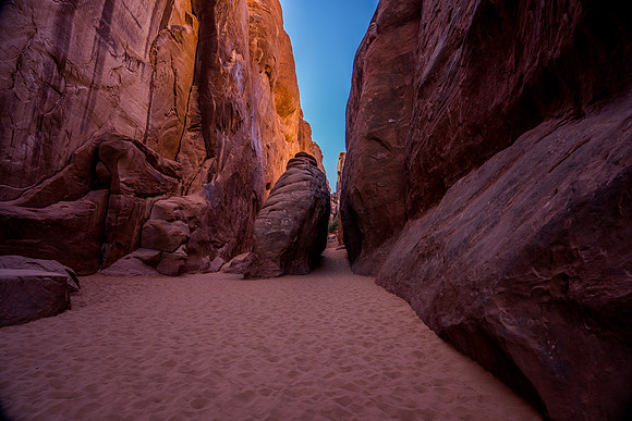 Sand Dune Arch-034