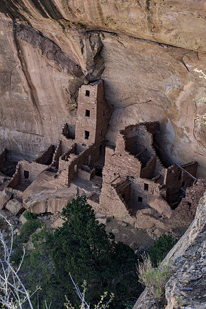 Square Tower House-011