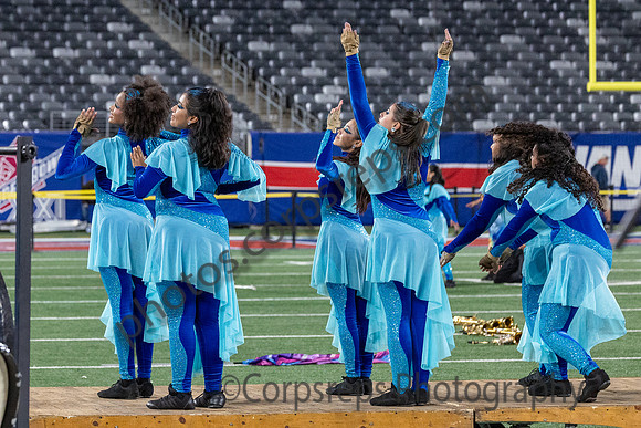 Elizabeth_241102_MetLife Stadium-JB00007