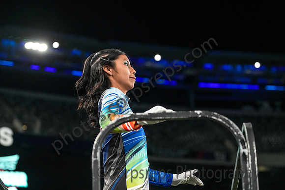 Elizabeth_241012_MetLife Stadium-02563