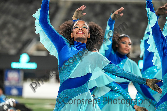 Elizabeth_241012_MetLife Stadium-02550