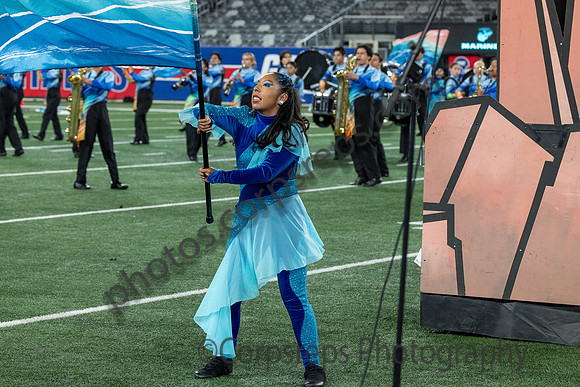 Elizabeth_241102_MetLife Stadium-JB00045