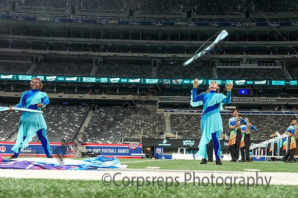 Elizabeth_241012_MetLife Stadium-02593