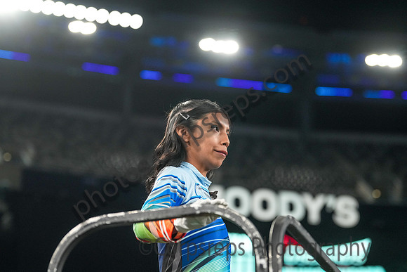 Elizabeth_241012_MetLife Stadium-02565